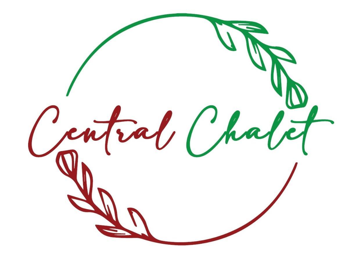 Central Chalet Varsag Luaran gambar